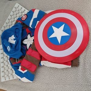 Captain America boys Jacket , size 7/8 , shield makes sounds and phrases